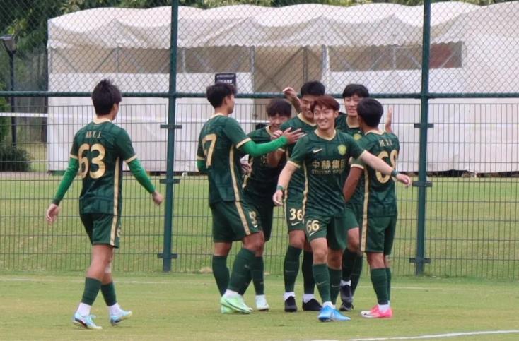 北京国安U21不败夺冠：闫雨成最佳球员，年轻球