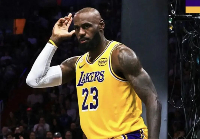 湖人110-113惜败活塞 里夫斯24分引领逆境反击