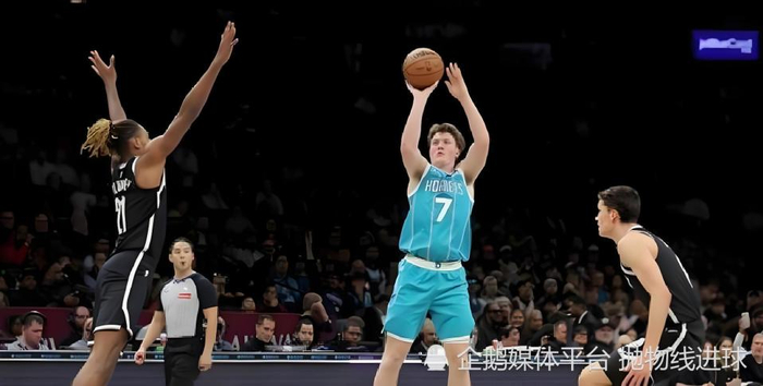 克努佩尔三分神射领跑新秀榜冲击最佳荣誉