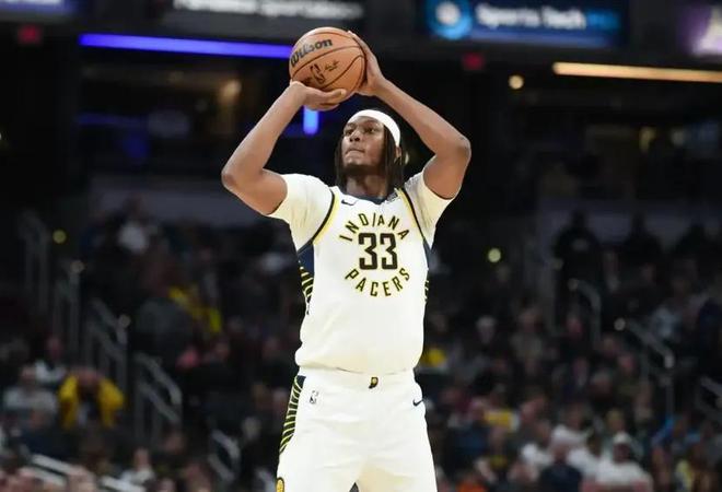 雄鹿特纳首战低迷陷困境 7分败北难挽颓势